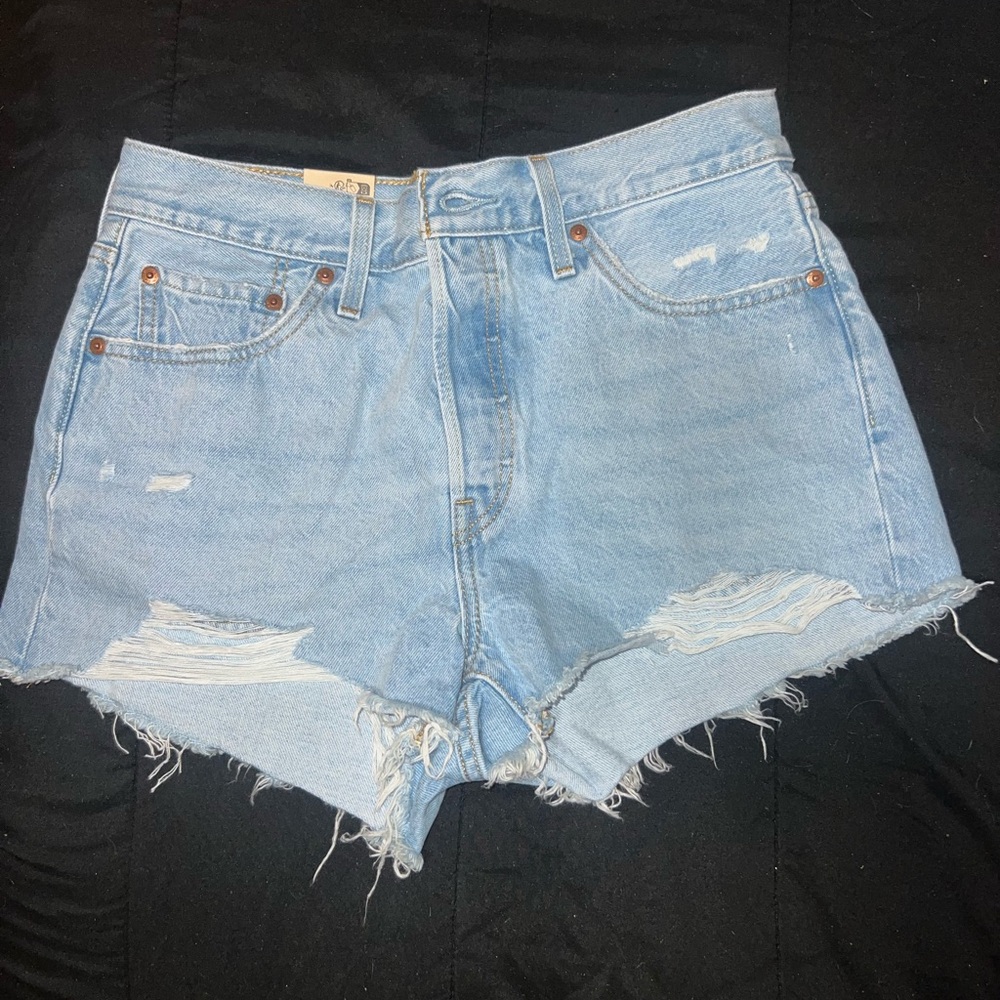 NWT Levi 501 women’s shorts size 29